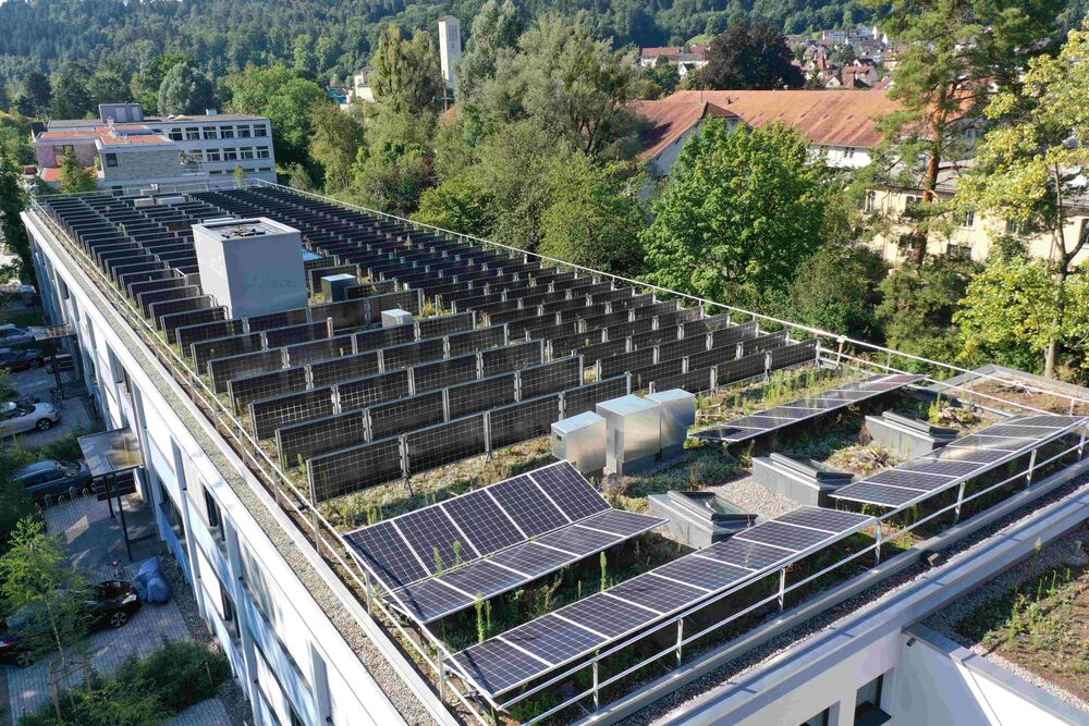 Vierte Testanlage auf dem Dach der «alten Druckerei» in Mattenbach, Winterthur.